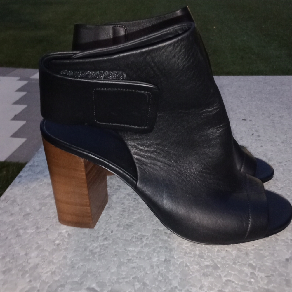 Vince Faye Open Toe Leather Booties